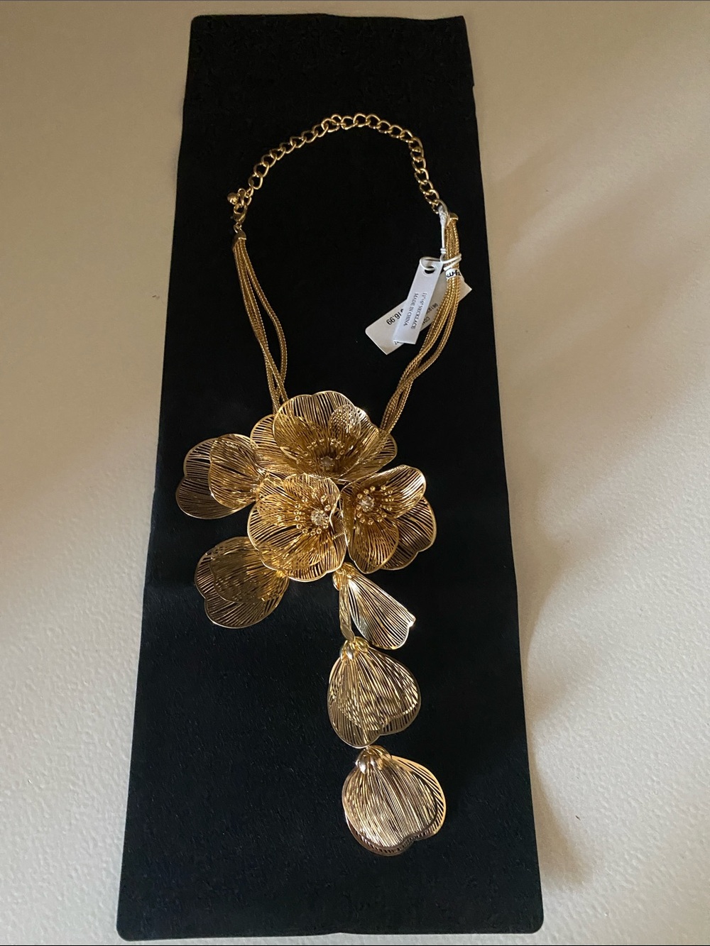 Atterri Floral Drop Statement Necklace - Elegant Petal Pendant